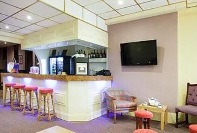 фото отеля Queens Promenade Hotel