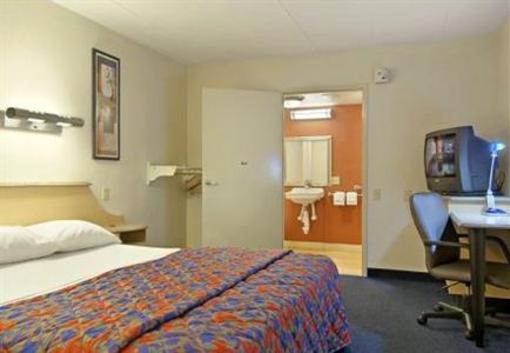 фото отеля Red Roof Inn Rockford