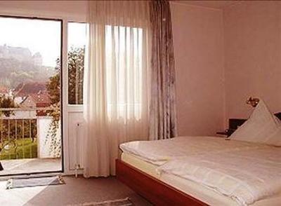 фото отеля Hotel BurgBlick Bad Münster am Stein-Ebernburg