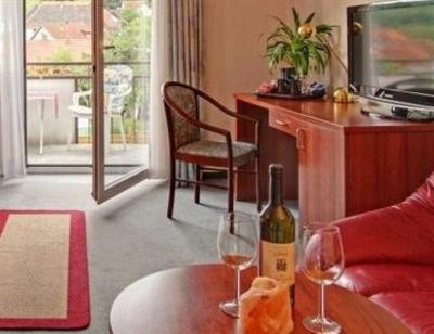 фото отеля Hotel BurgBlick Bad Münster am Stein-Ebernburg