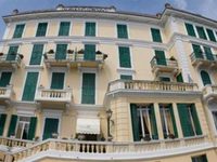 Hotel Petit Royal