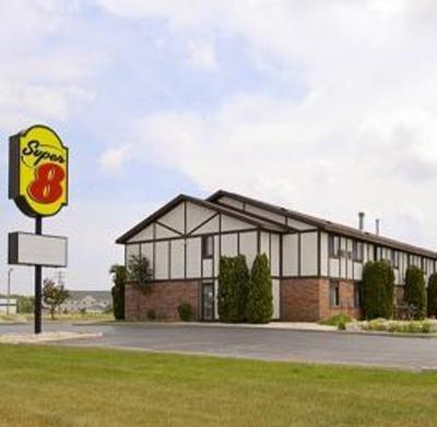 фото отеля Super 8 Motel Airport Oshkosh