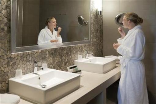 фото отеля Van der Valk Hotel Dordrecht