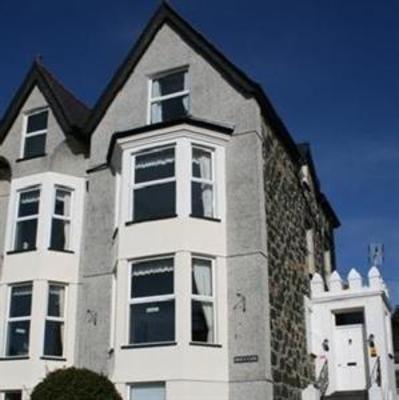 фото отеля Min-y-Gaer Guest House Criccieth