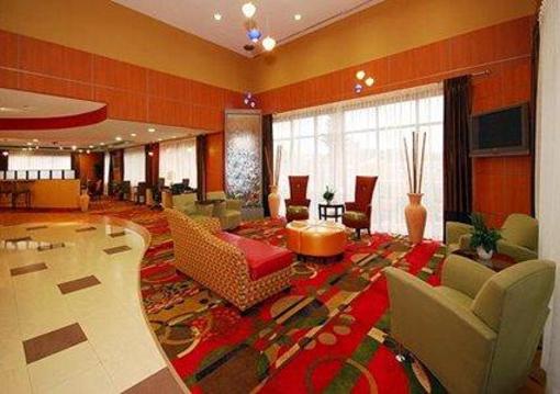 фото отеля Comfort Suites Stockbridge