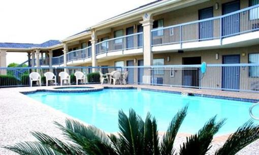 фото отеля Executive Inn & Suites New Braunfels