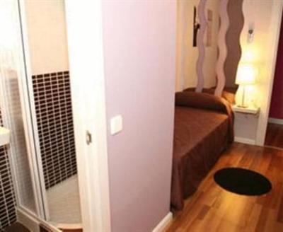 фото отеля Room Pride Hotel Madrid