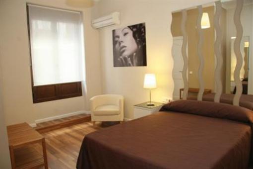 фото отеля Room Pride Hotel Madrid