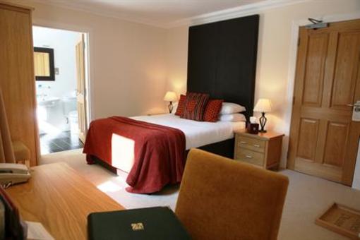фото отеля Broadford Hotel