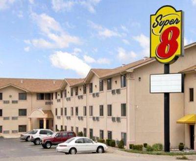 фото отеля Super 8 Motel Airport Saint Louis Bridgeton