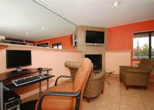 фото отеля Econo Lodge Forest Park