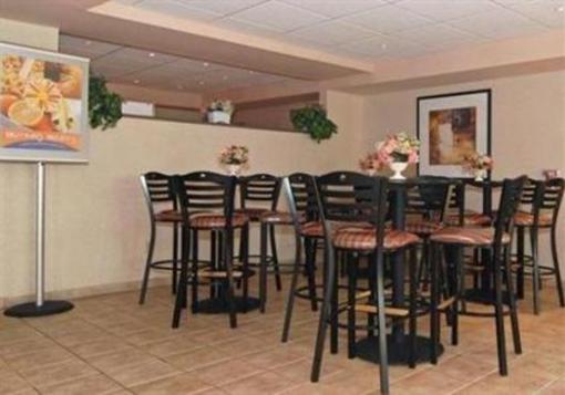 фото отеля Sleep Inn & Suites Bensalem