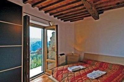 фото отеля Rustico Sara Bed & Breakfast Molazzana