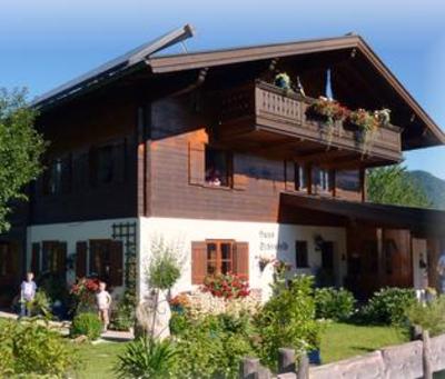 фото отеля Gastehaus Schonfeld Hotel Reit im Winkl