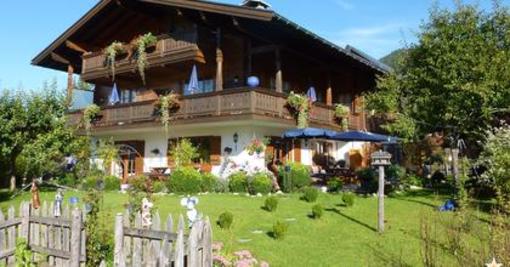 фото отеля Gastehaus Schonfeld Hotel Reit im Winkl