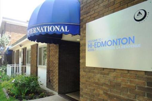 фото отеля Hostelling International Edmonton