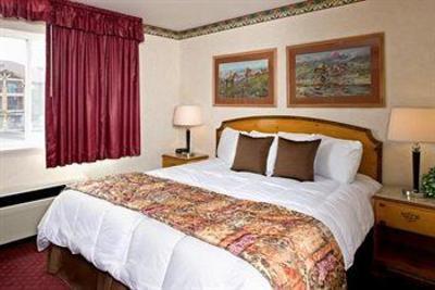 фото отеля Gray Wolf Inn and Suites