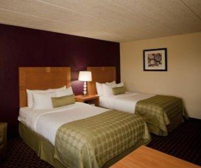 фото отеля Ramada Inn Marquette