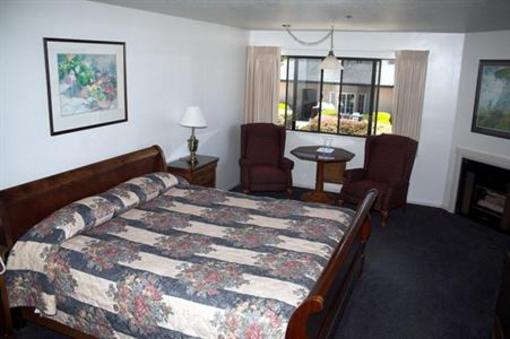 фото отеля Cambria Landing Inn and Suites