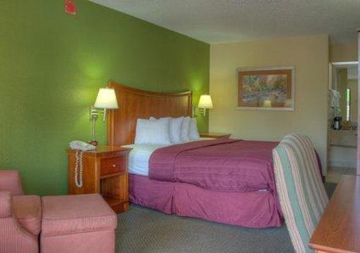 фото отеля Quality Inn Merchants Drive