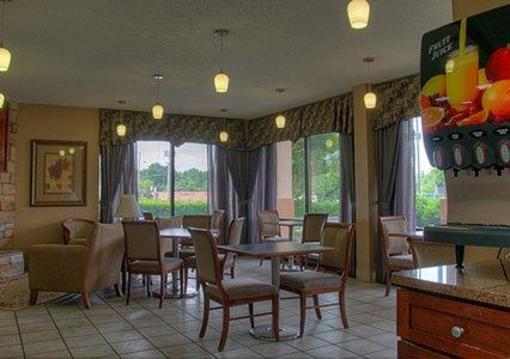 фото отеля Quality Inn Merchants Drive
