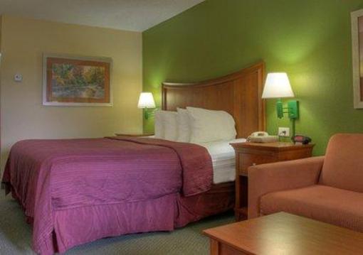 фото отеля Quality Inn Merchants Drive