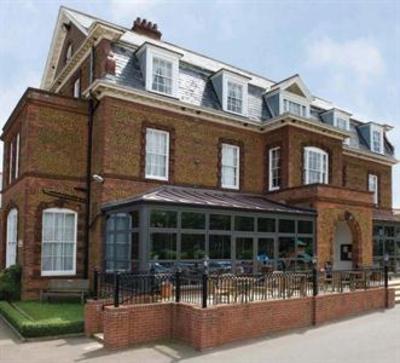 фото отеля BEST WESTERN Le Strange Arms Hotel