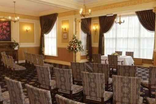 фото отеля BEST WESTERN Le Strange Arms Hotel