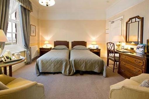фото отеля BEST WESTERN Le Strange Arms Hotel