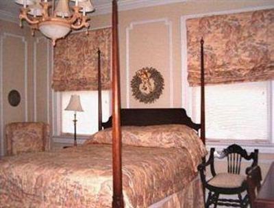 фото отеля Port City Guest House