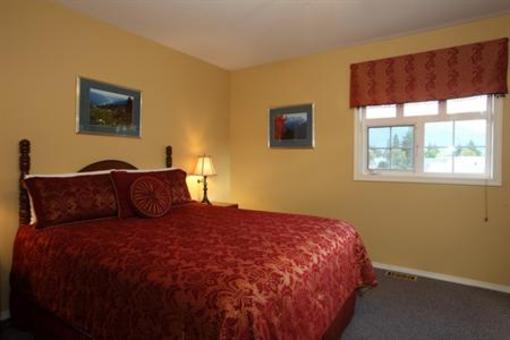 фото отеля Courthouse Inn Revelstoke