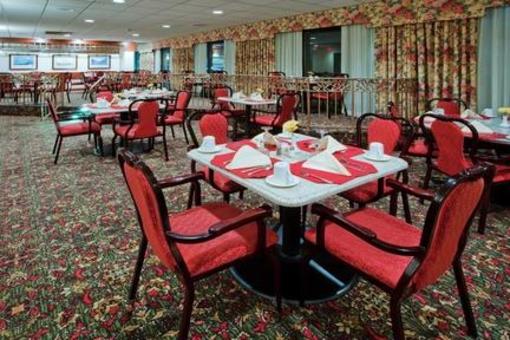 фото отеля Holiday Inn Cumberland Downtown