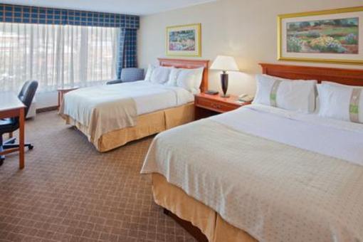 фото отеля Holiday Inn Cumberland Downtown