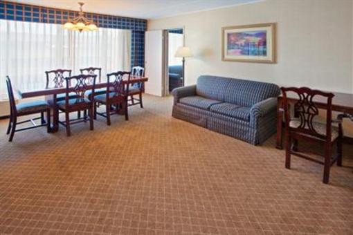 фото отеля Holiday Inn Cumberland Downtown