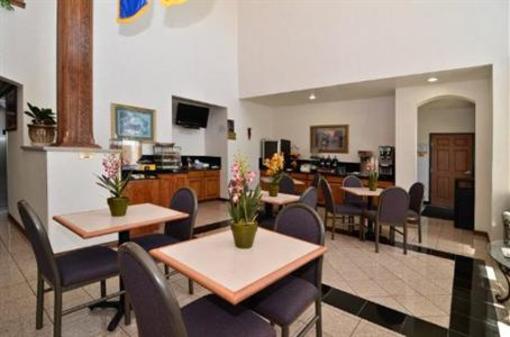 фото отеля BEST WESTERN Fort Worth Inn & Suites