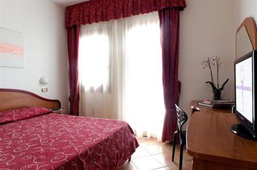 фото отеля Heracles Village Hotel