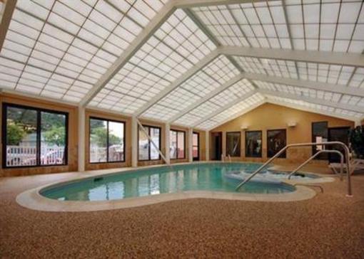 фото отеля Comfort Inn & Suites West Springfield