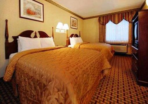 фото отеля Comfort Inn & Suites West Springfield