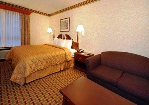 фото отеля Comfort Inn & Suites West Springfield