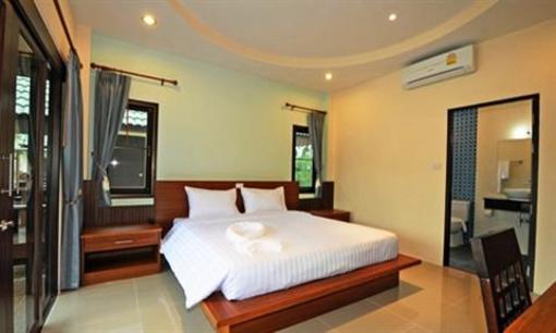 фото отеля Phatcharee Resort