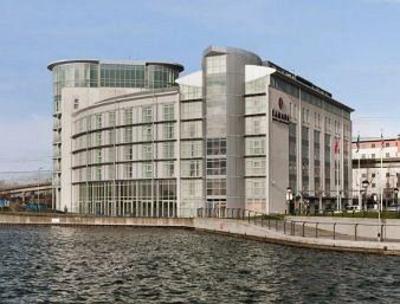 фото отеля Ramada Hotel and Suites London Docklands
