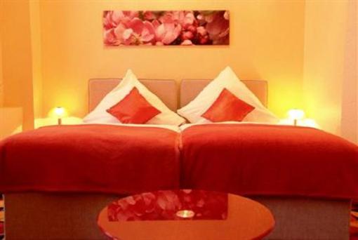 фото отеля Hotel Ariana Dusseldorf