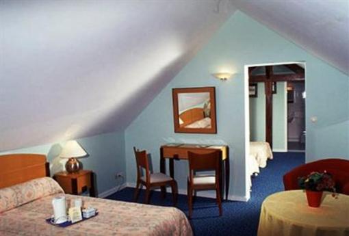 фото отеля Hotel Saint Roch La Roche-Posay