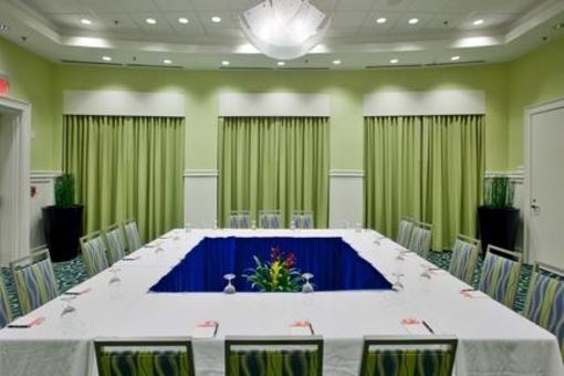фото отеля Hotel Indigo Raleigh Durham Airport at RTP