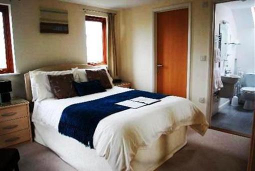 фото отеля Oak Lodge Bed and Breakfast Bude
