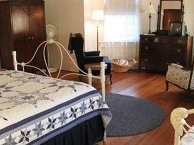 фото отеля Pensacola Victorian Bed and Breakfast