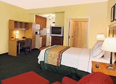 фото отеля TownePlace Suites Suffolk Chesapeake