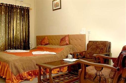 фото отеля Don Hill Hotel Candolim