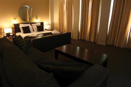 фото отеля The Clarendon Hotel