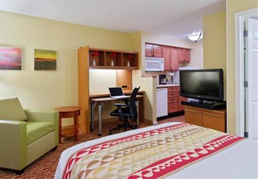 фото отеля TownePlace Suites Knoxville Cedar Bluff